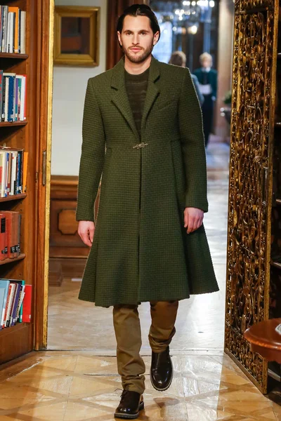 Look 20